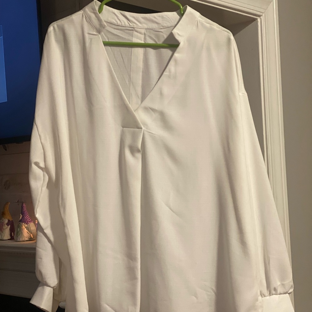 New lovely white v-neck blouse